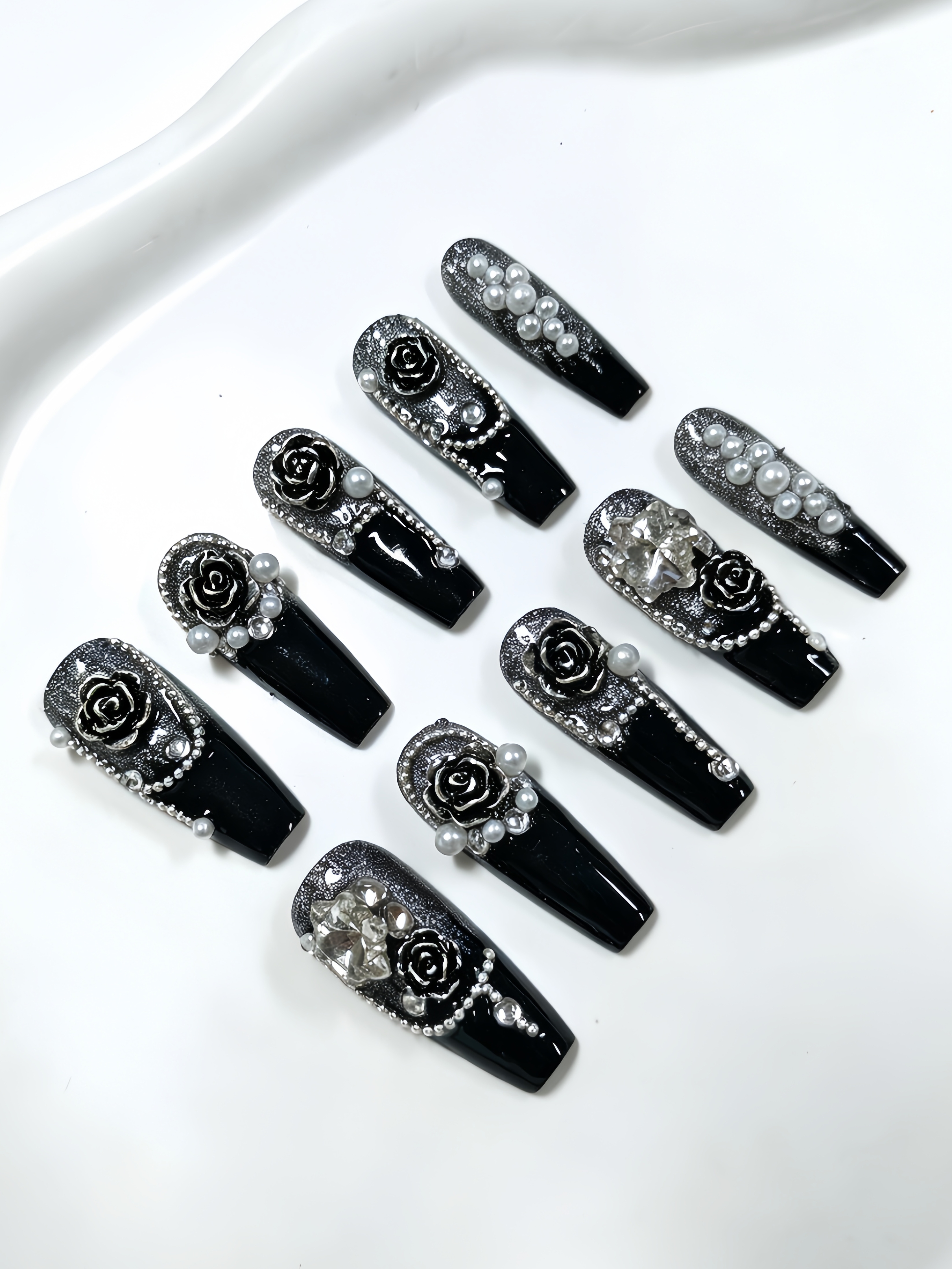 Nail Art Glossy - 10 Long Trapezoidal Press-On Nails, with