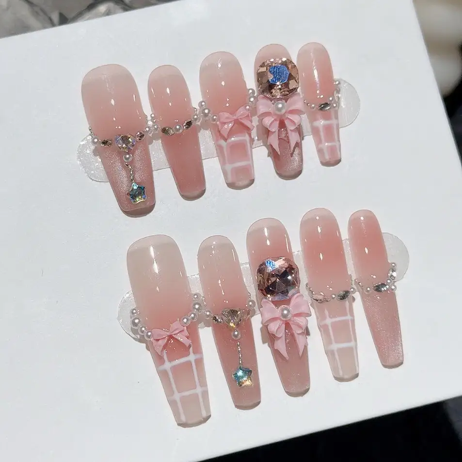 Nail Art Cat Eye Pink - Sweet Pink Blush French Handmade Press